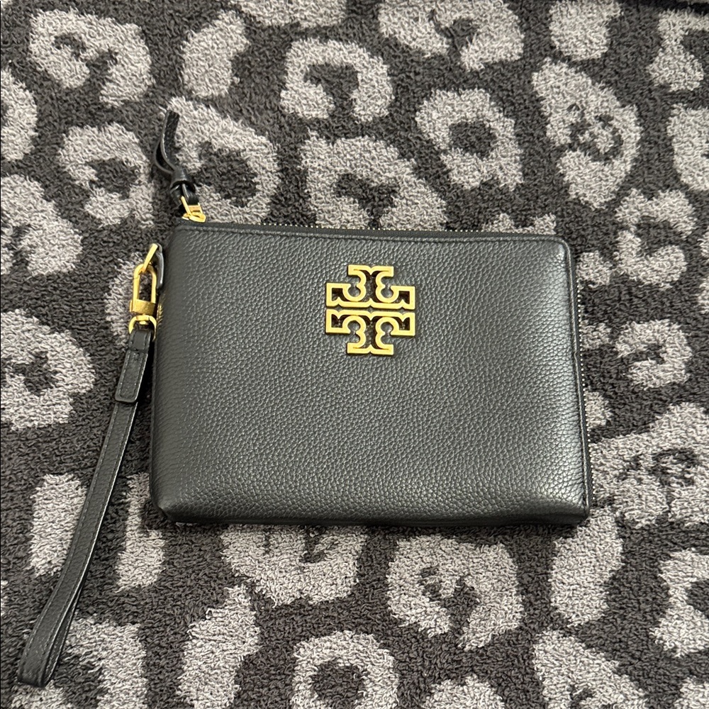 Tory Birch Britten Large Zip Pouch/Wristlet